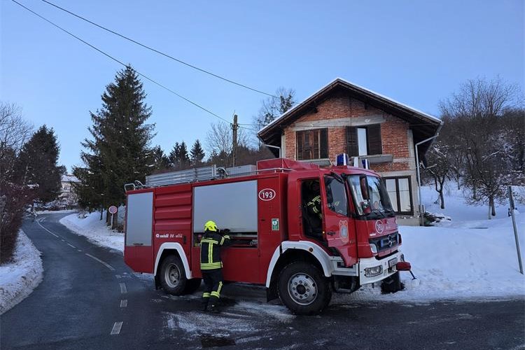 Slika /slike/Požar dimnjaka DVD Hrvatska Kostajnica.jpg